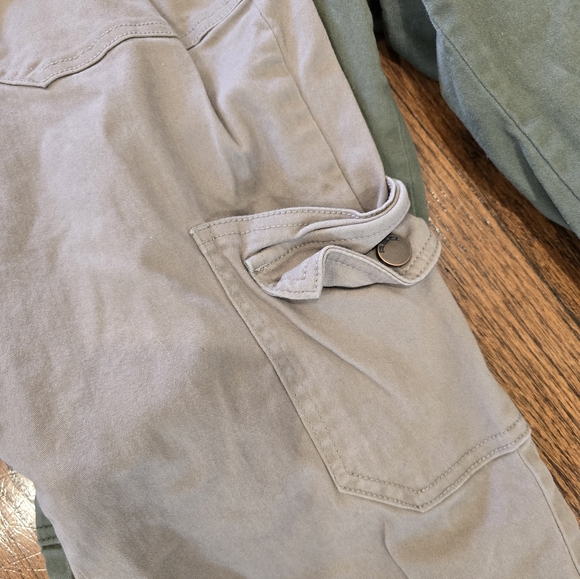 Rsq bundle 2 pair of cargo pants. - Picture 3 of 6